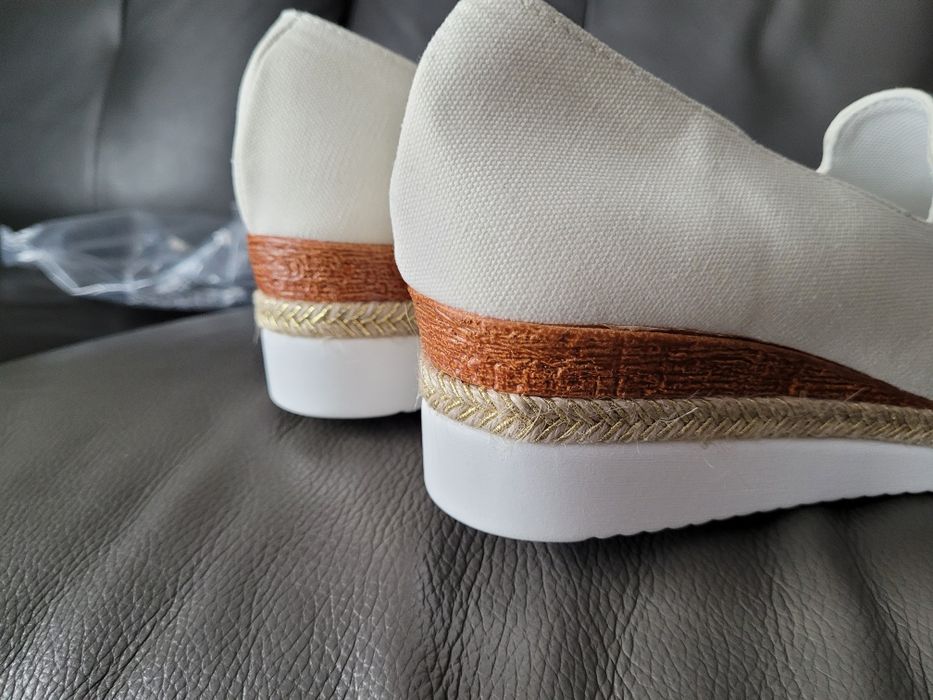 Buty na koturnie rozm 40