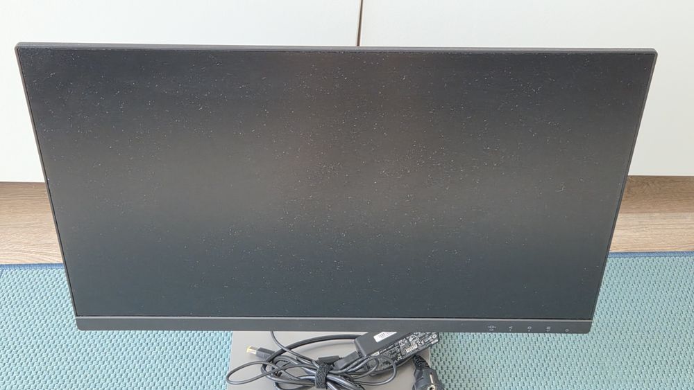 Monitor Lenovo 24 polgadas