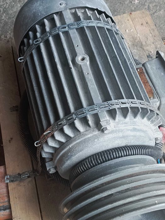 Продам ел. Двигун