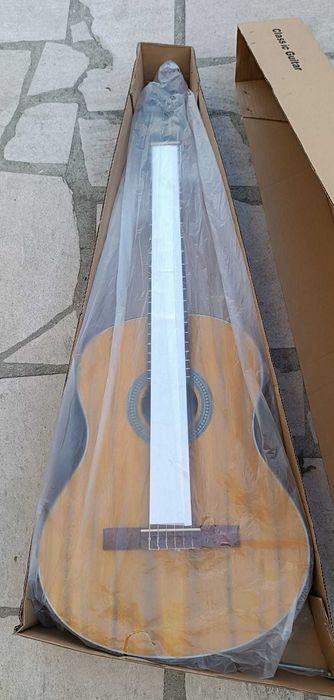 Guitarra NOVA na caixa - clássica espanhola - Admira Toba