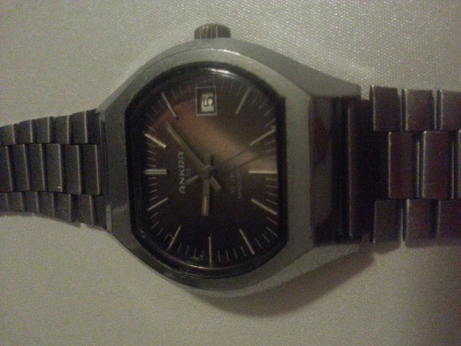 Zegarek mechaniczny z datownikiem Ankra 53.