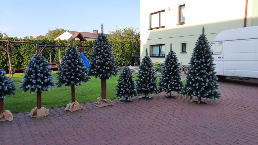 Choinka Sztuczna na stojaku Gęsta 120cm Sosna Diamentowa Producent