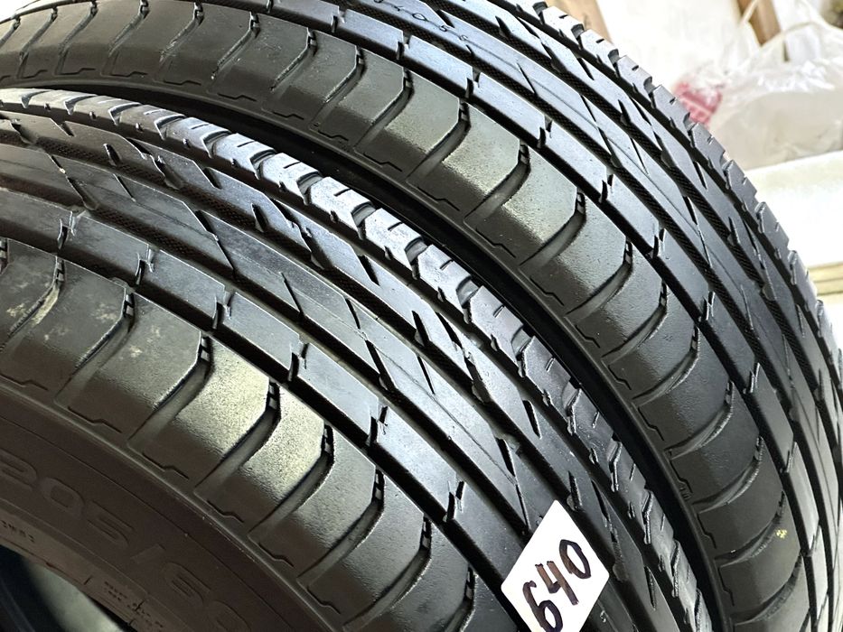 205/60 R15 Nokian