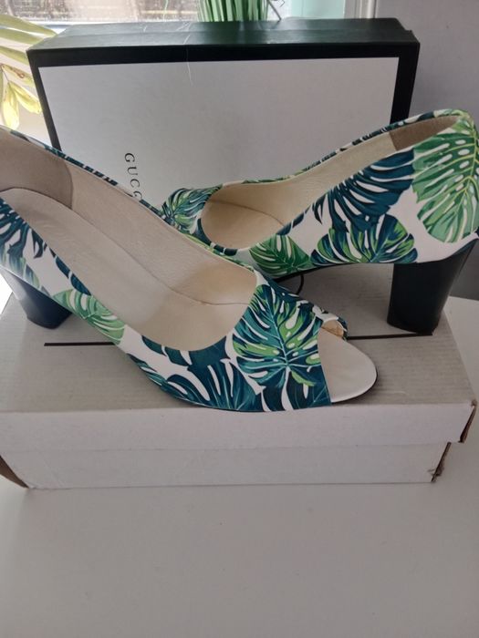 Buty na obcasie monstera