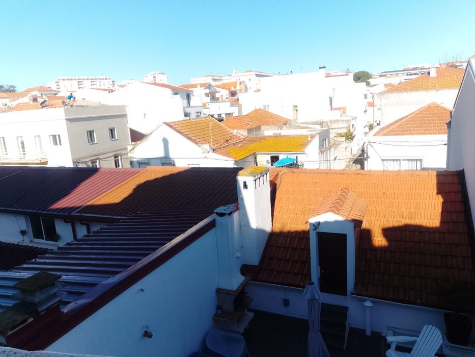 Quarto disponível para arrendamento