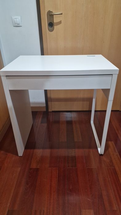 Secretária Ikea branca