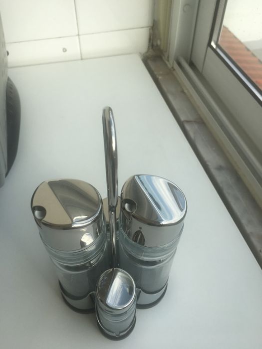 Conjunto Galheteiro + Saleiro + Pimenta