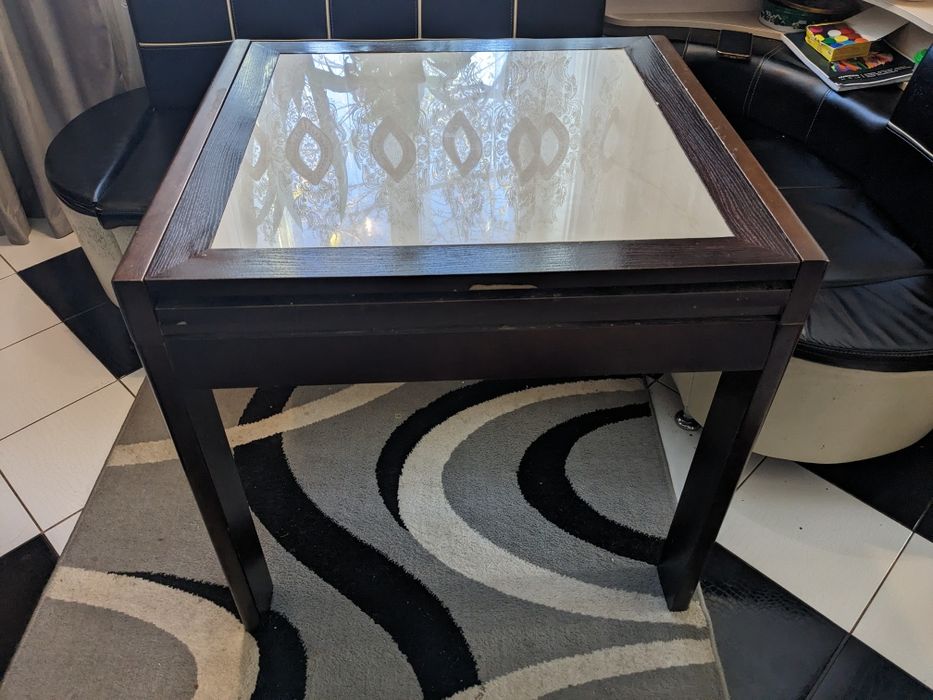 Продам кухонний стіл