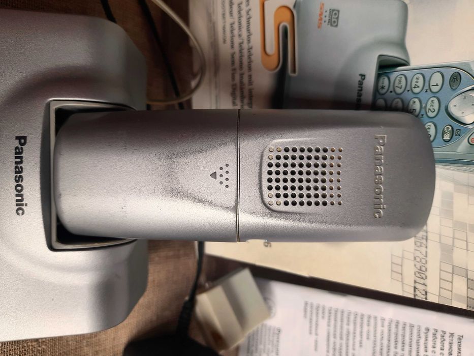 Цифровий pадіотелефон Panasonic KX-TCD775 з автовідповідачем