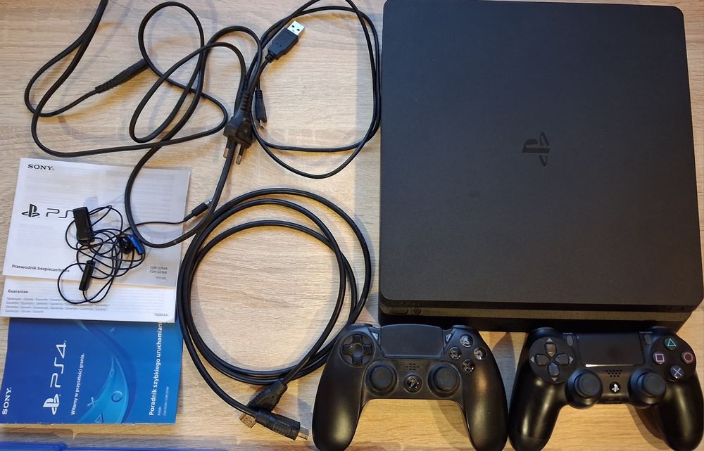 Sprzedam PS4 slim 1Tb