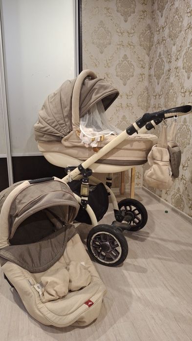 Продам коляску 2в1