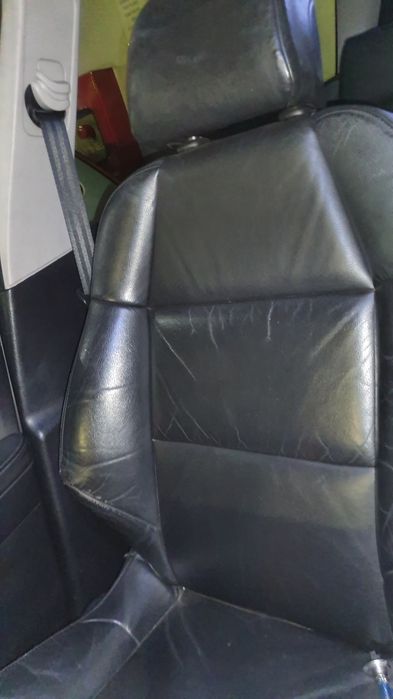 Vendo Bancos em Pele Para Peugeot 307SW Em Bom Estado