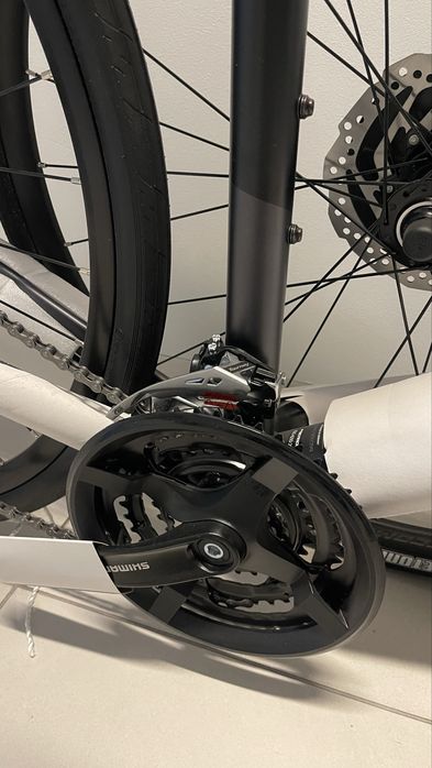 Nowy Merida Speeder 100 – Silk Dark Silver/Black – rama M/L (54)