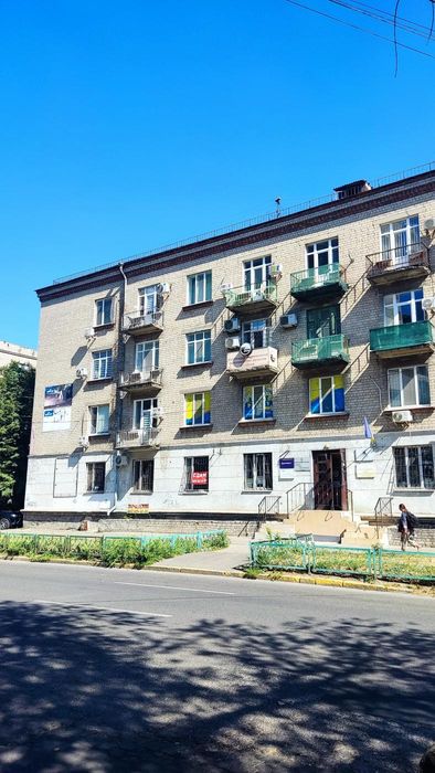 Продажа помещения в Центре 25 м.кв. г. Днепр ул. Плеханова - Ленина