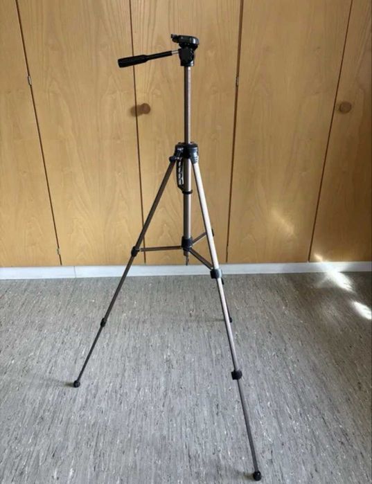 Продается штатив Walimex WT-3530  (146 см)