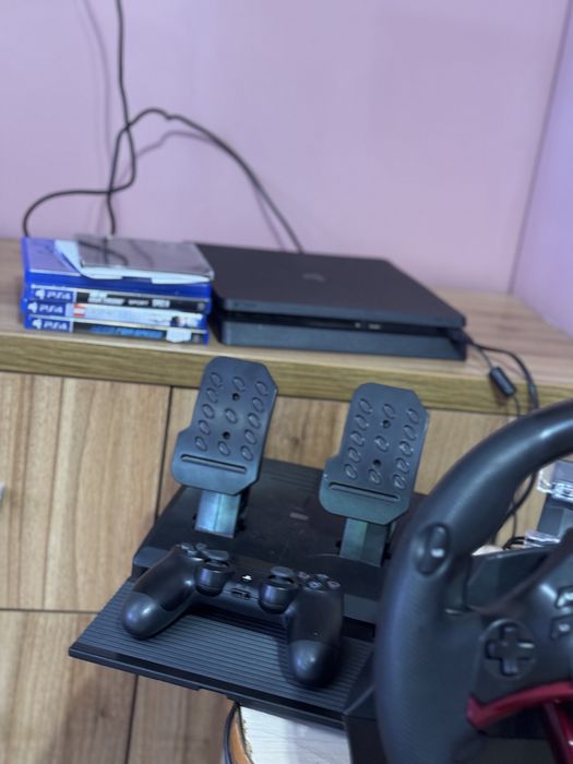 Приставка Sony PlayStation 4 Ps4 + руль та педали. Повний комплект