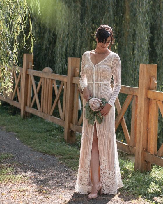 Весільня сукня.