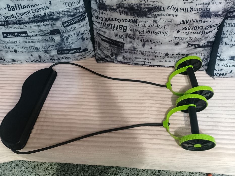 Універсальний тренажер для всього тіла