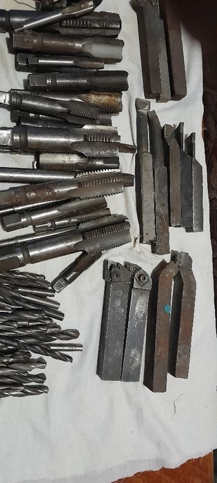 Токарный инструмент