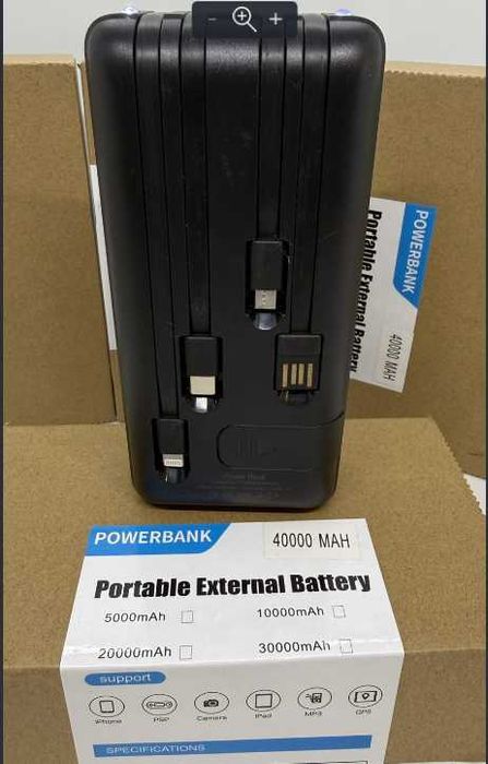 Павер банк  з кабелями на 40000 mAh з ліхтариком Pawer bank