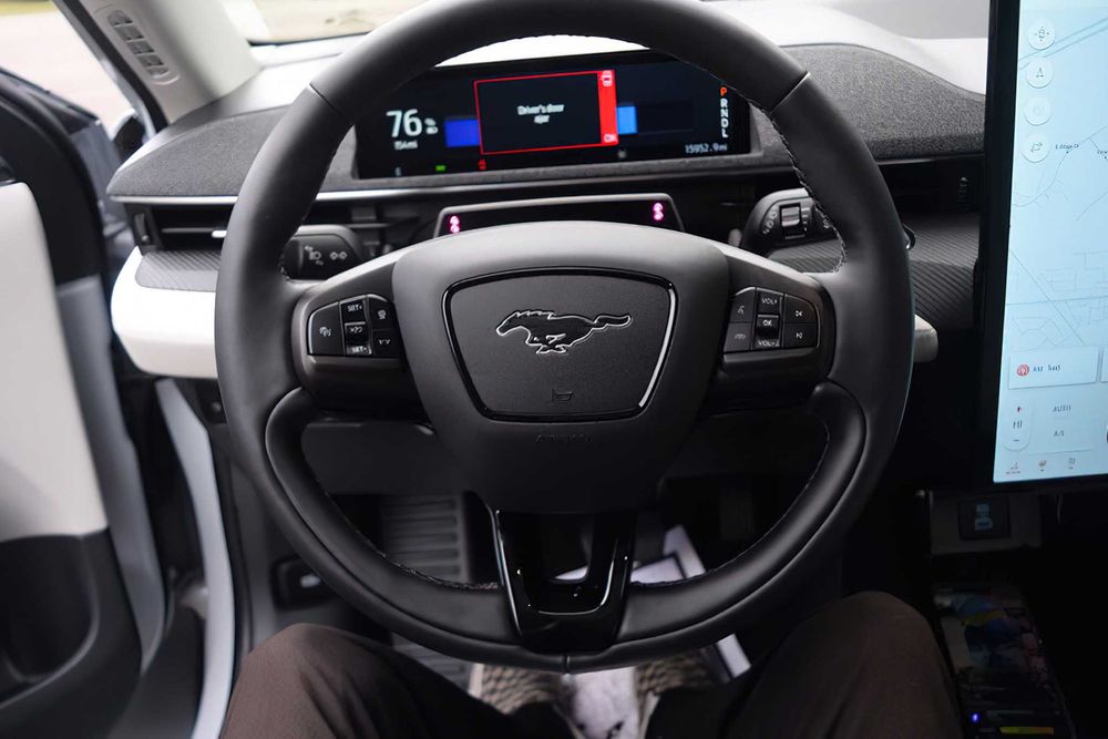 Ford Mustang Mach-E Gt      2023