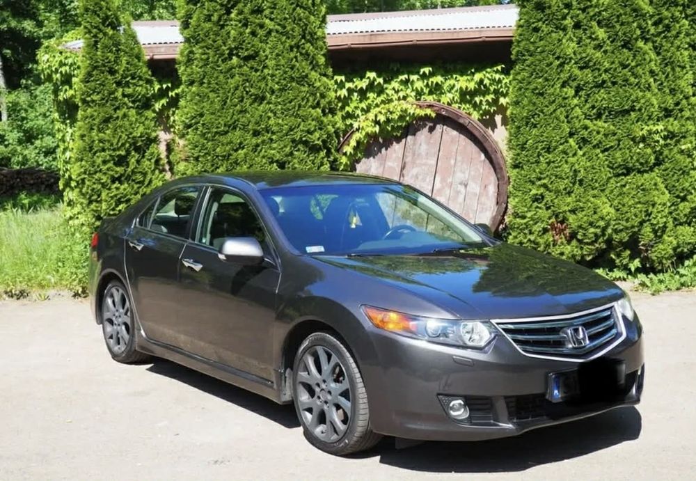 Honda accord 8 2.0