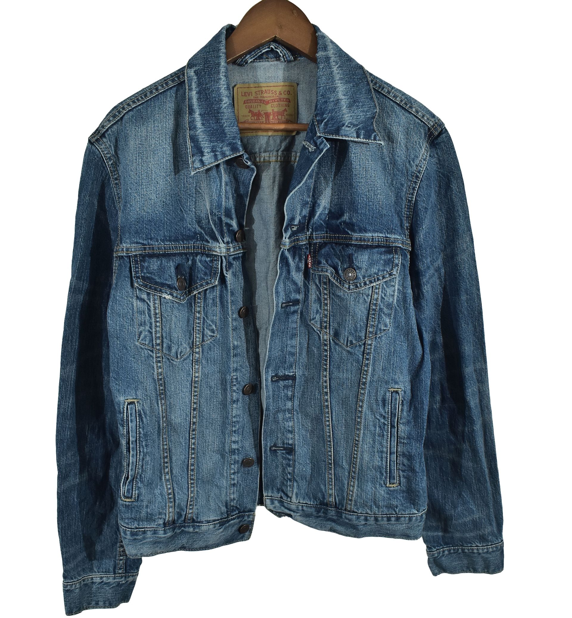 Levis 70589 deals