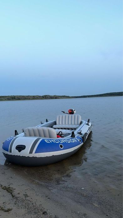 Ponton Intex 5 os z silnikiem 6km