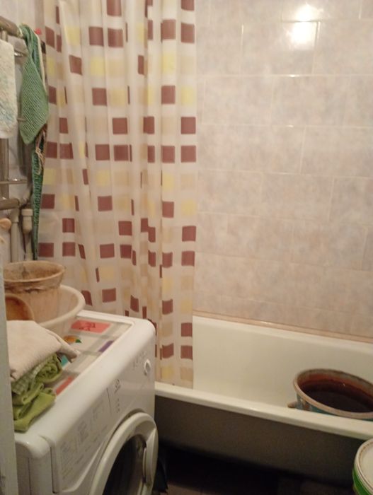 Продається 3х кімнатна квартира у селі Вільне (10 км до міста).