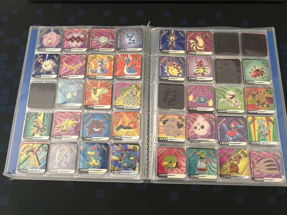 Pokémon Staks - Coleção de 180/250