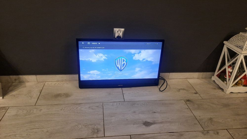 Samsung 28 cali UE28J4100AW