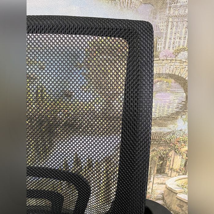 Компьютерное кресло для дома офиса учебы Millennium стул на колесиках