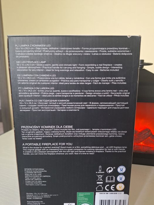 Lampa z kominkiem LED