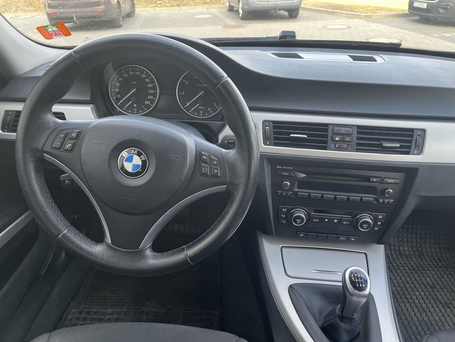 BMW E90 318i 143KM