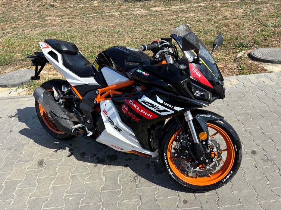 Продам мотоцикол Taro gp1 400