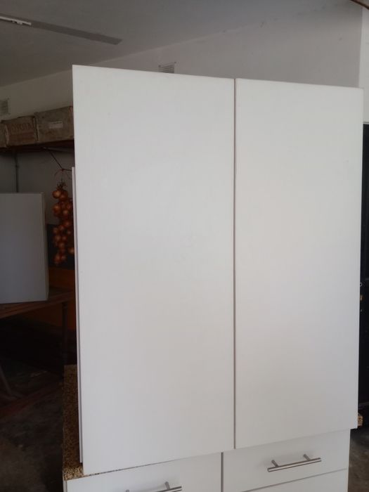 Moveis de cozinha em madeira laminada