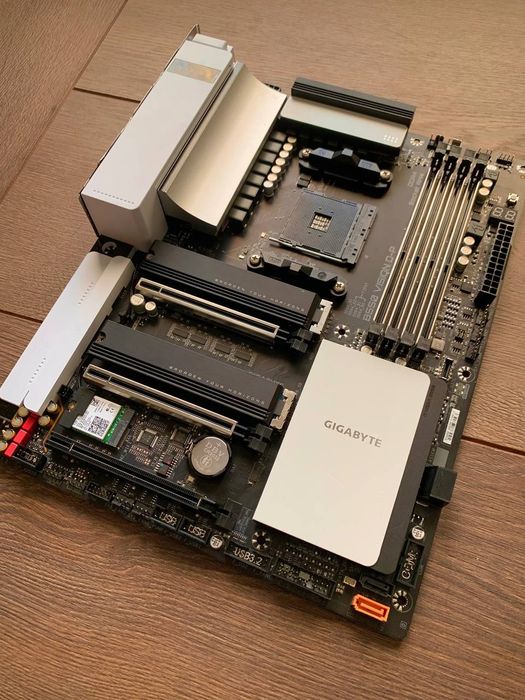 Gigabyte B550 VISION D-P Amd Ryzen 3000-5000