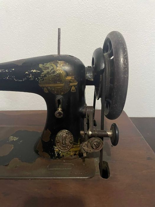 Máquina de Costura da SINGER