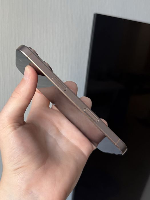 Продам Apple Iphone 16 Pro 256GB Desert Titanium 90% Ідеальний стан Neverlock Фіз.сім.