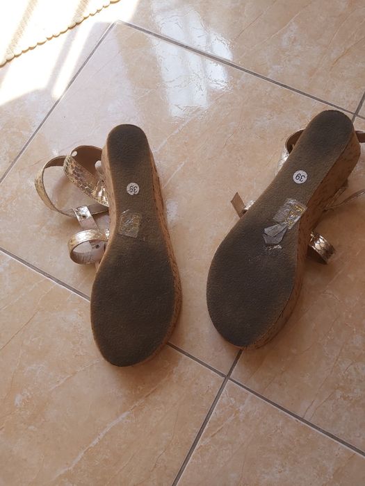 Sandálias  Douradas