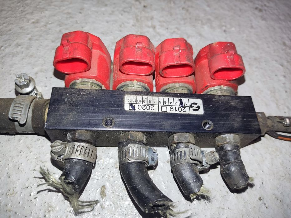 Wtryski wtryskiwacze LPG Valtek czerwone 4-cylindry