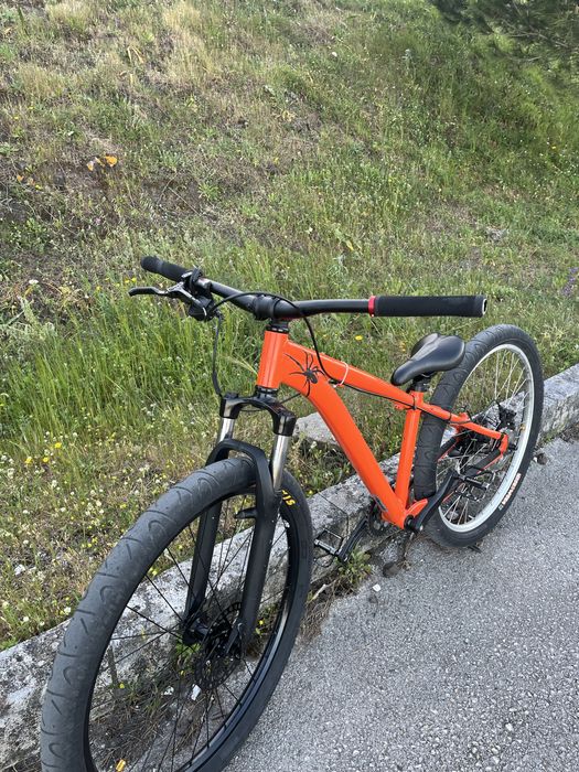 Bicicleta nova grau