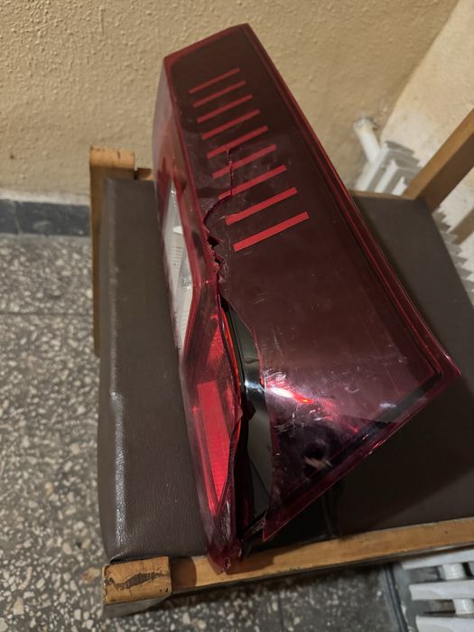 Задній стоп (ліхтар) Renault Express оригінал с дефектом