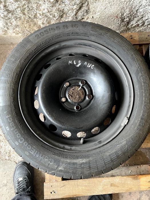 Jante Renault com pneu como novo continental furação 5/114.3
