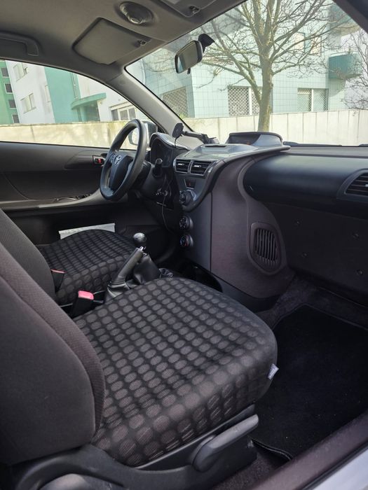 Toyota iQ 1.0 VVT-i   2010  Único Dono