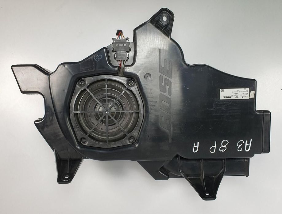GŁOŚNIK SUBWOOFER AUDI A3 8P 8P3035382A
