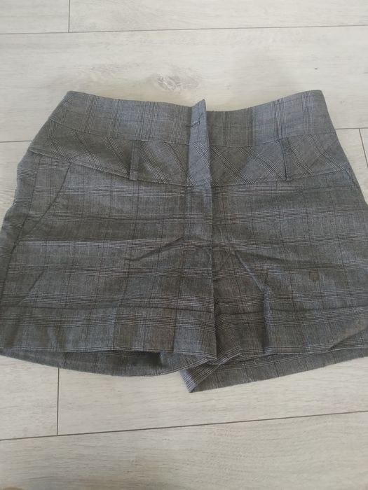 Zestaw lub na szt. Spodnie materiałowe 3/4 + spodenki materiałowe
