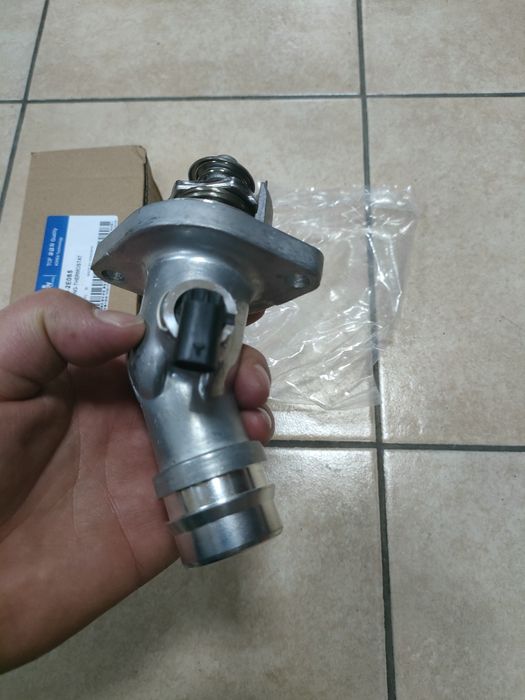 Термостат Hyundai Elantra 2.0 2016-2017-2018-2019-2020 хюндай елантра