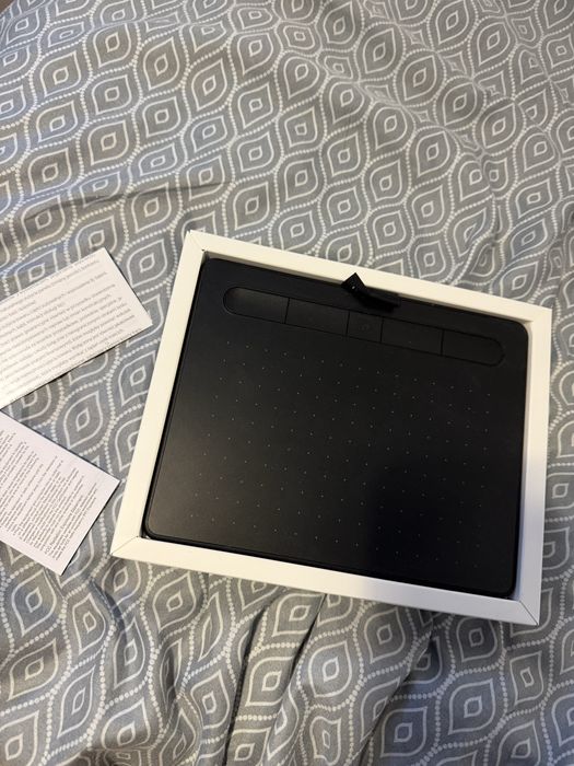 Графічний планшет Wacom Intuos