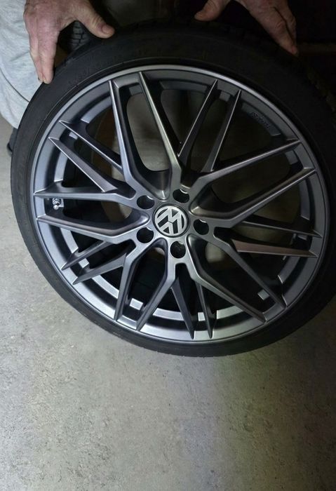 Диски з шинами 235/35 R19